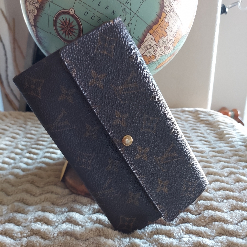 🔥🔥🤎💯 AUTHENTIC LOUIS VUITTON WALLET 🥰🎁🎄
